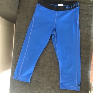 Nike Pro Dri-Fit Cropped Leggings